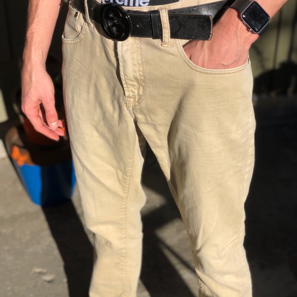 American Eagle • slim fit khaki jeans